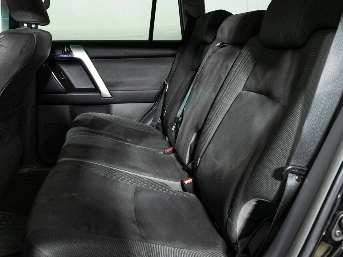 Toyota Land Cruiser Prado 2011 года с пробегом. Фото: #9