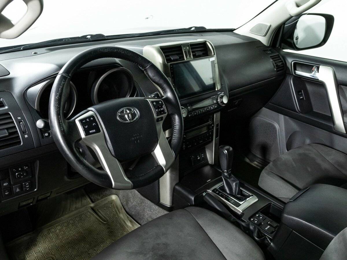Toyota Land Cruiser Prado 2011 года с пробегом. Фото: #10