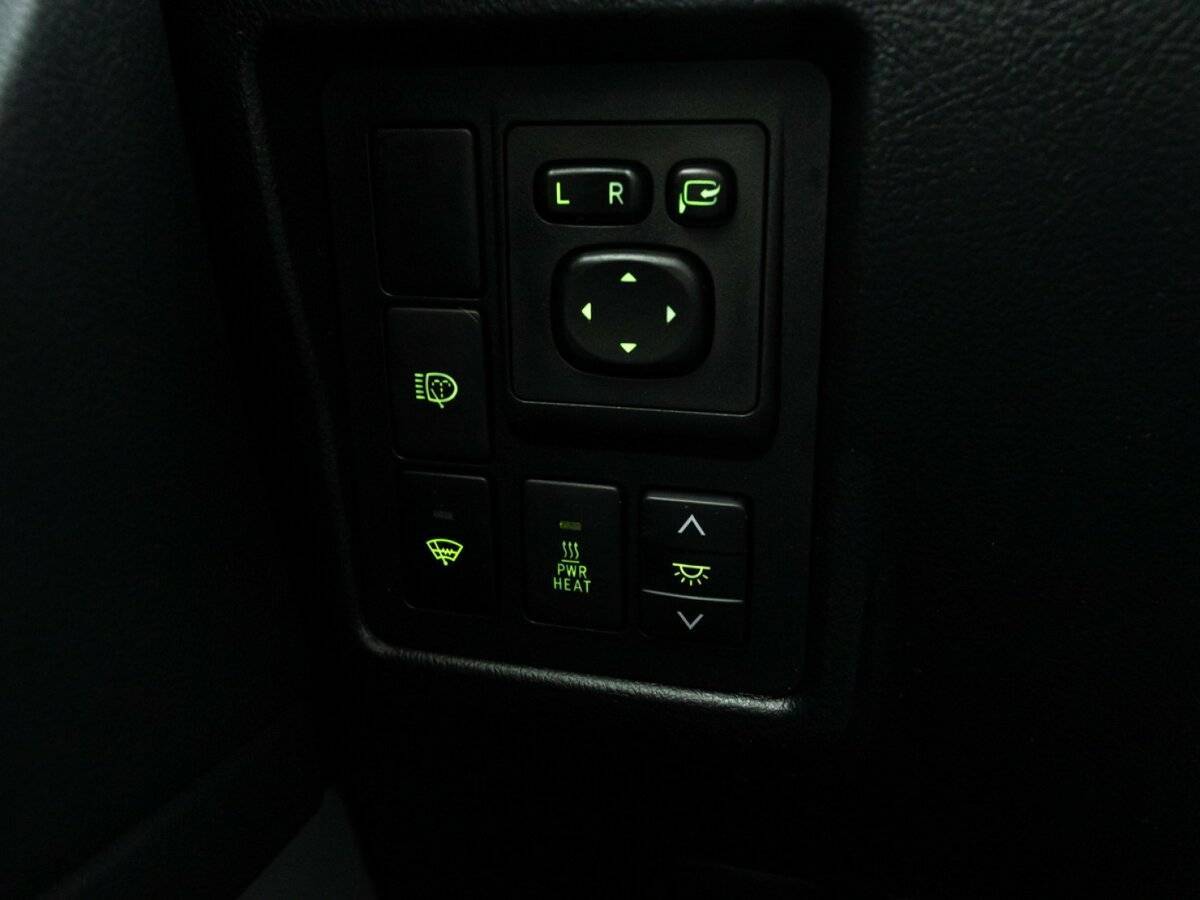 Toyota Land Cruiser Prado 2011 года с пробегом. Фото: #20