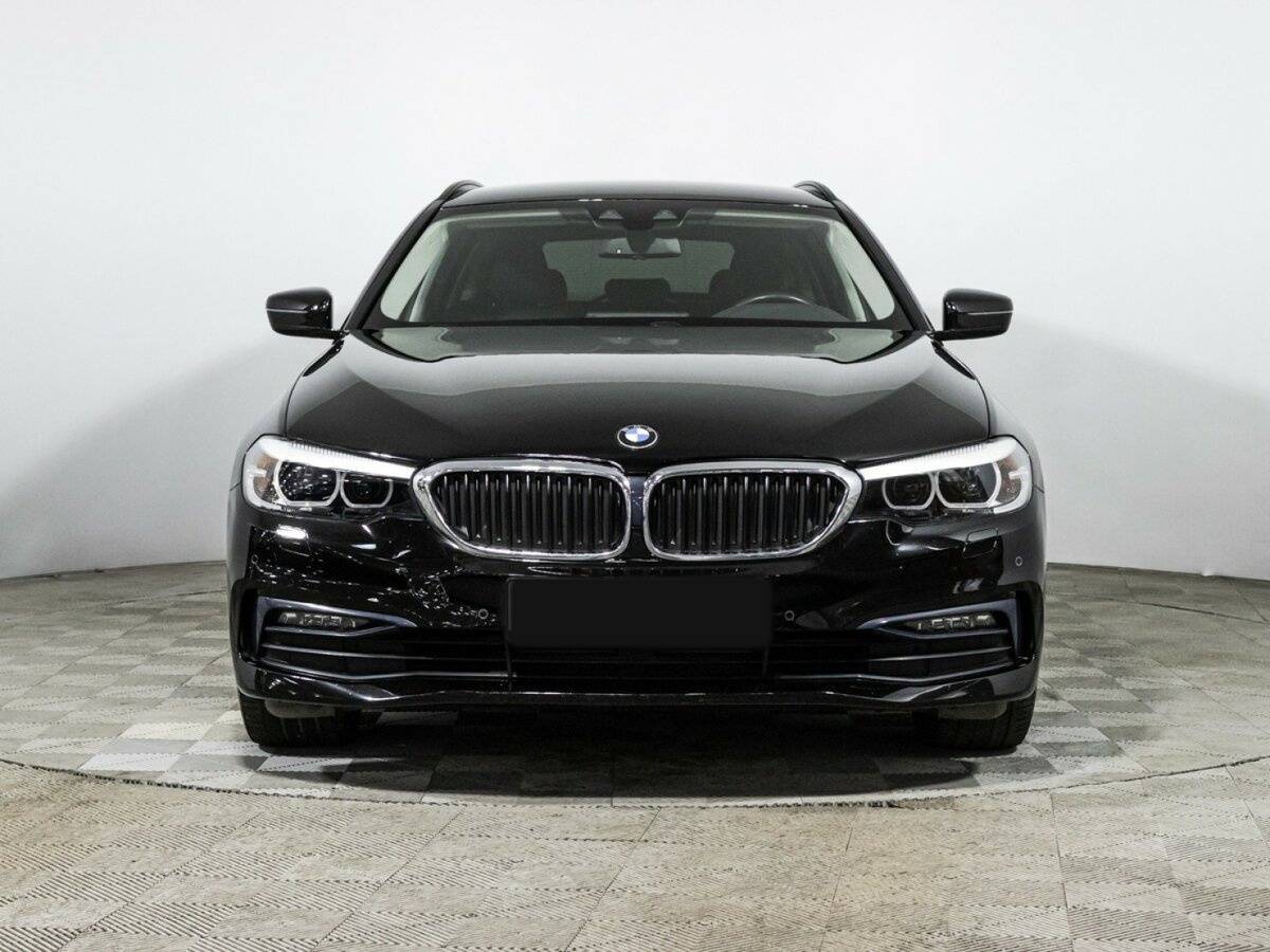 BMW 5 серии 2020 года с пробегом. Фото: #1
