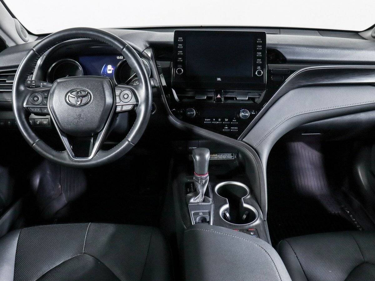 Toyota Camry 2021 года с пробегом. Фото: #8
