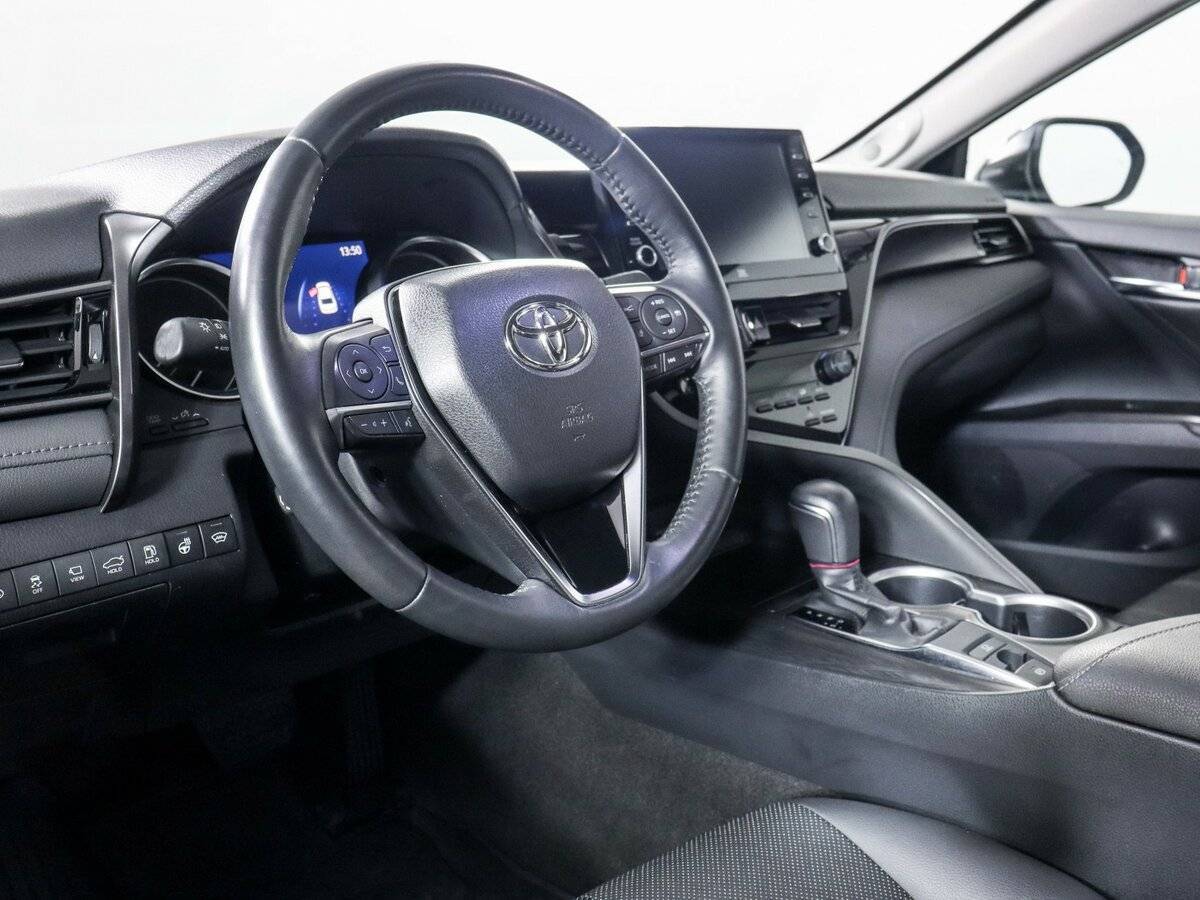 Toyota Camry 2021 года с пробегом. Фото: #10