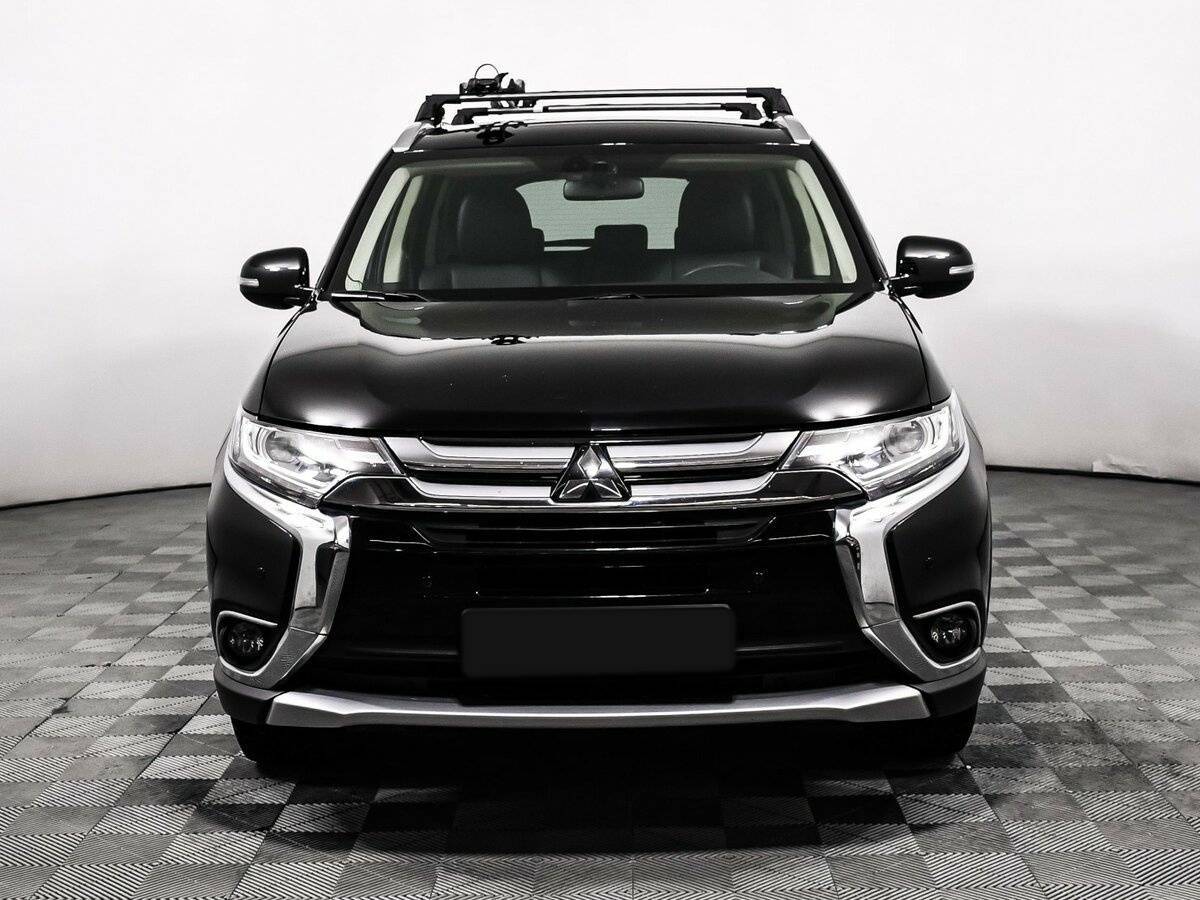 Mitsubishi Outlander 2018 года с пробегом. Фото: #1