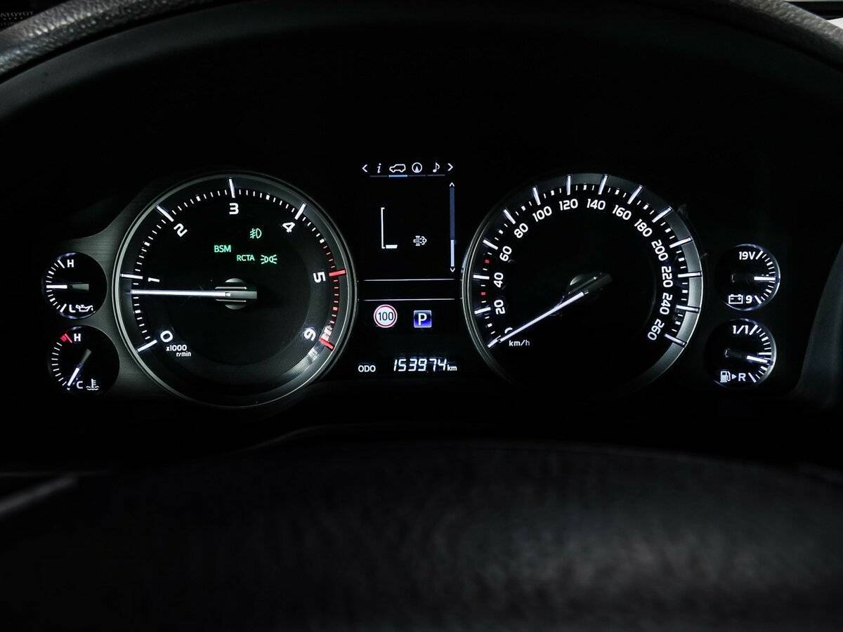 Toyota Land Cruiser 2018 года с пробегом. Фото: #9