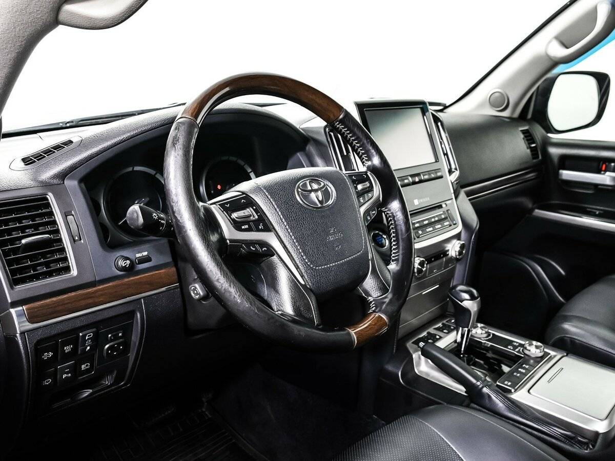 Toyota Land Cruiser 2018 года с пробегом. Фото: #12