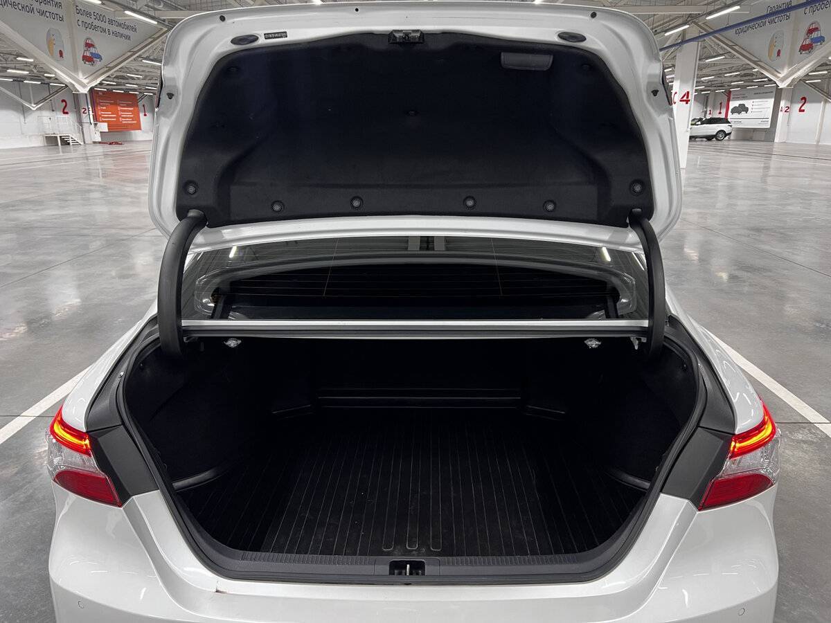 Toyota Camry 2021 года с пробегом. Фото: #9