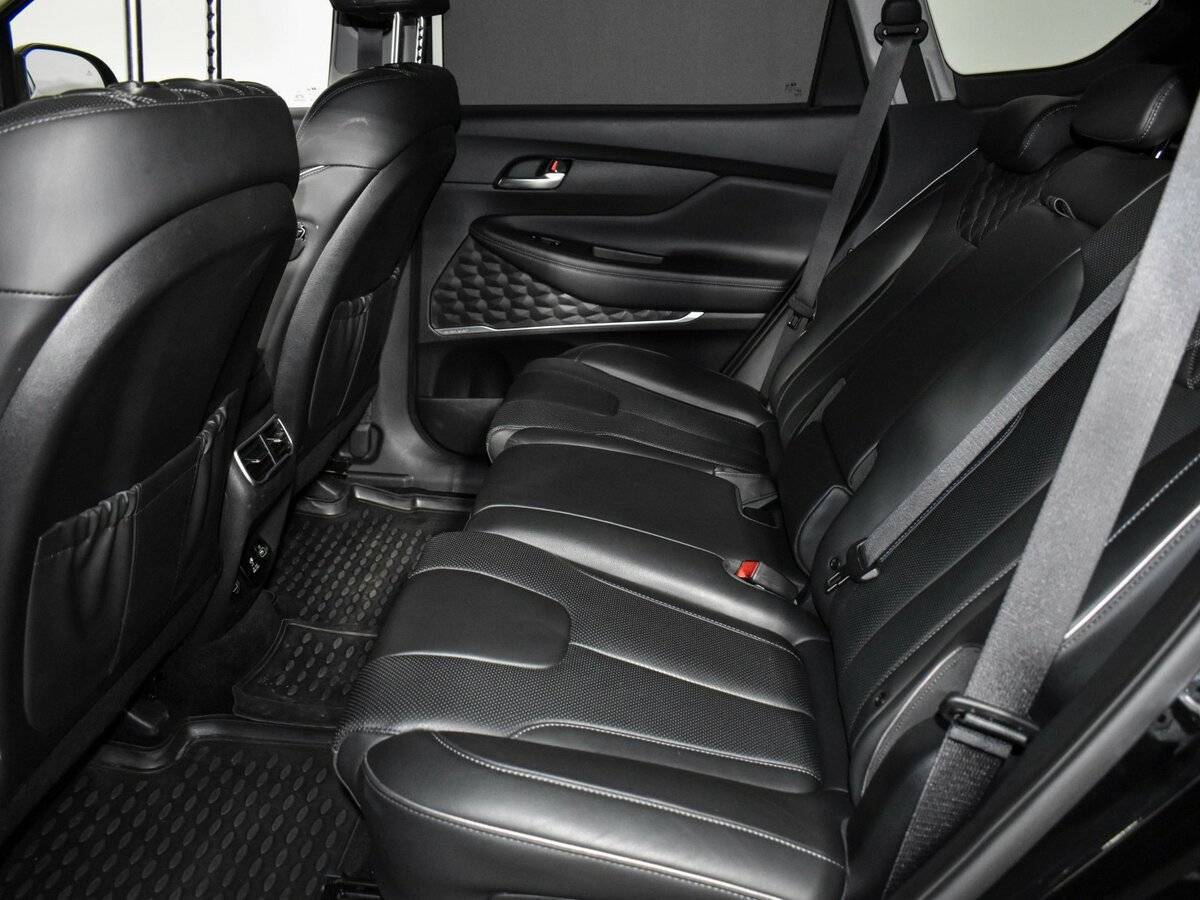 Hyundai Santa Fe 2021 года с пробегом. Фото: #9