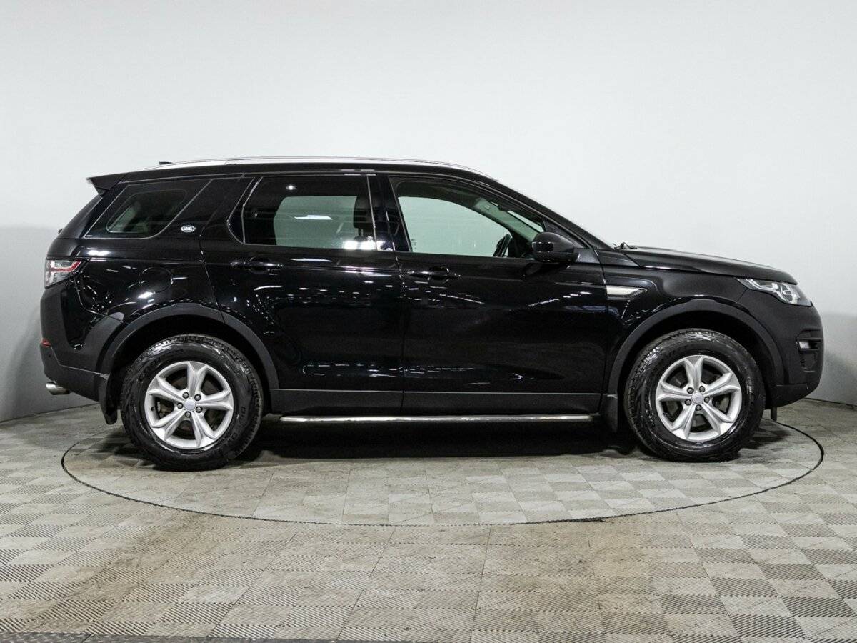 Land Rover Discovery Sport 2017 года с пробегом. Фото: #3