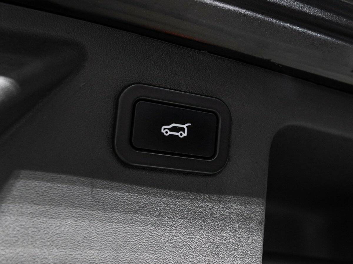 Land Rover Discovery Sport 2017 года с пробегом. Фото: #15