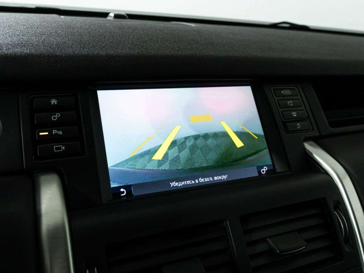 Land Rover Discovery Sport 2017 года с пробегом. Фото: #17