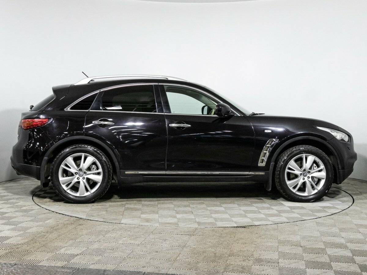 Infiniti FX 2012 года с пробегом. Фото: #3