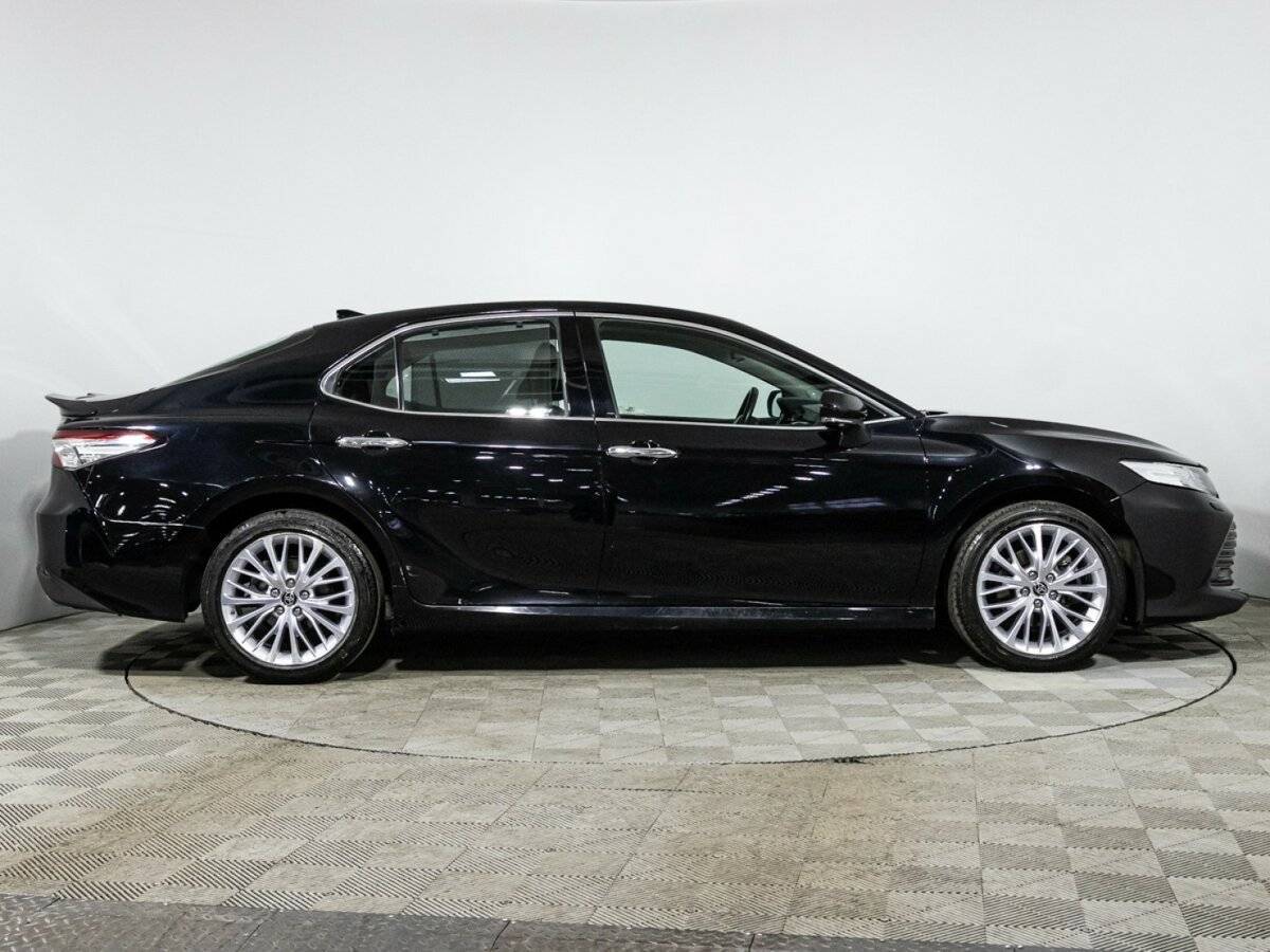 Toyota Camry 2020 года с пробегом. Фото: #3