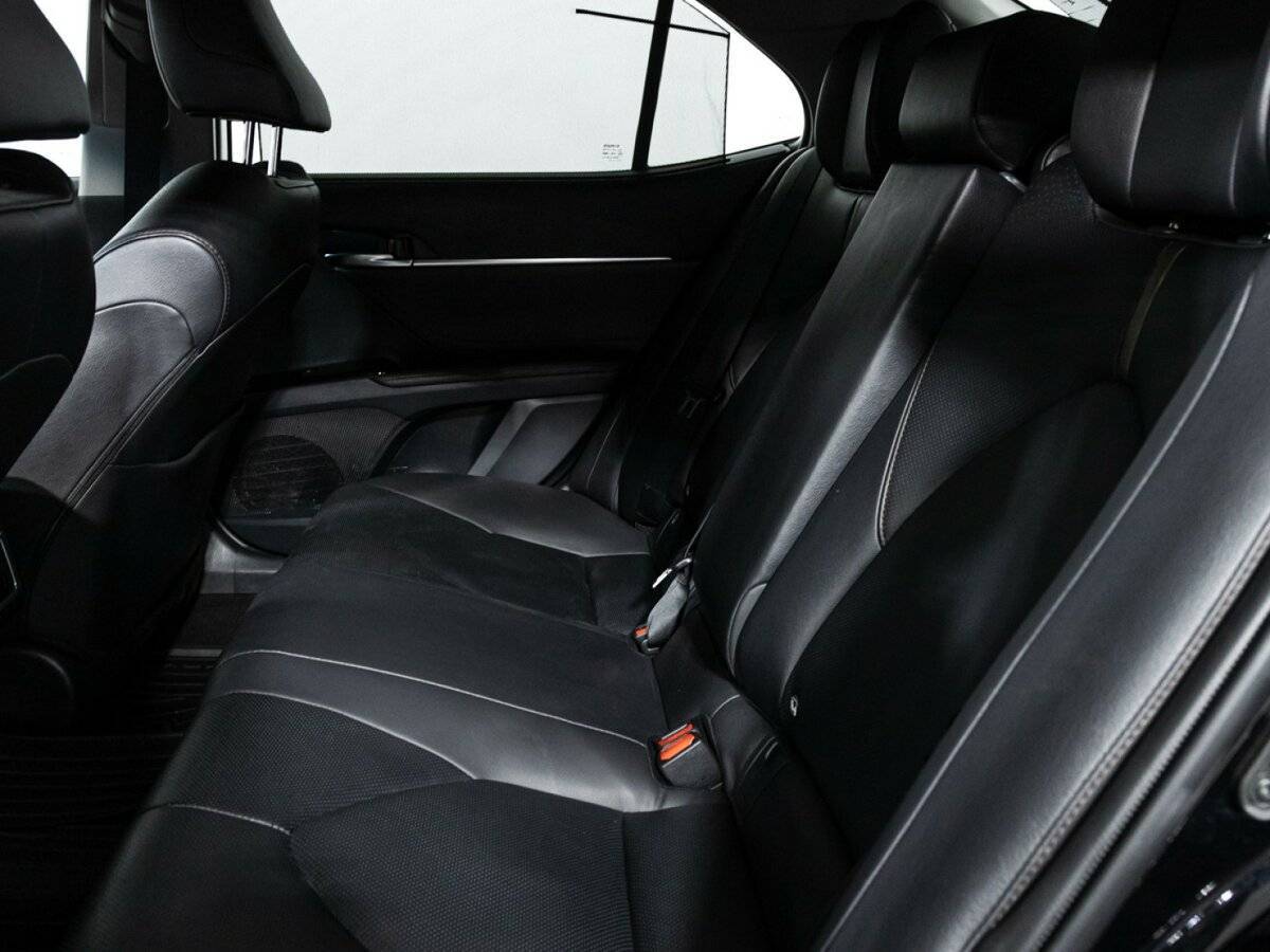 Toyota Camry 2020 года с пробегом. Фото: #9