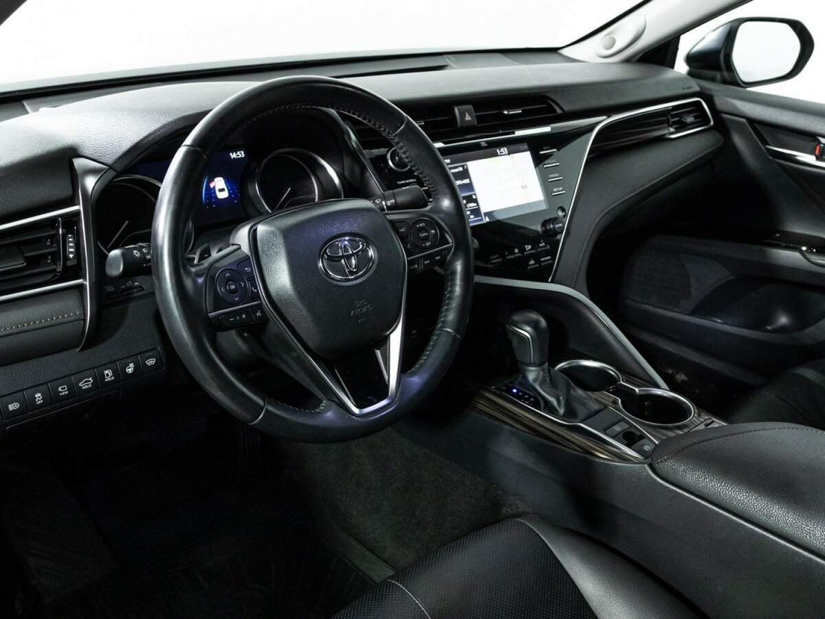 Toyota Camry 2020 года с пробегом. Фото: #10
