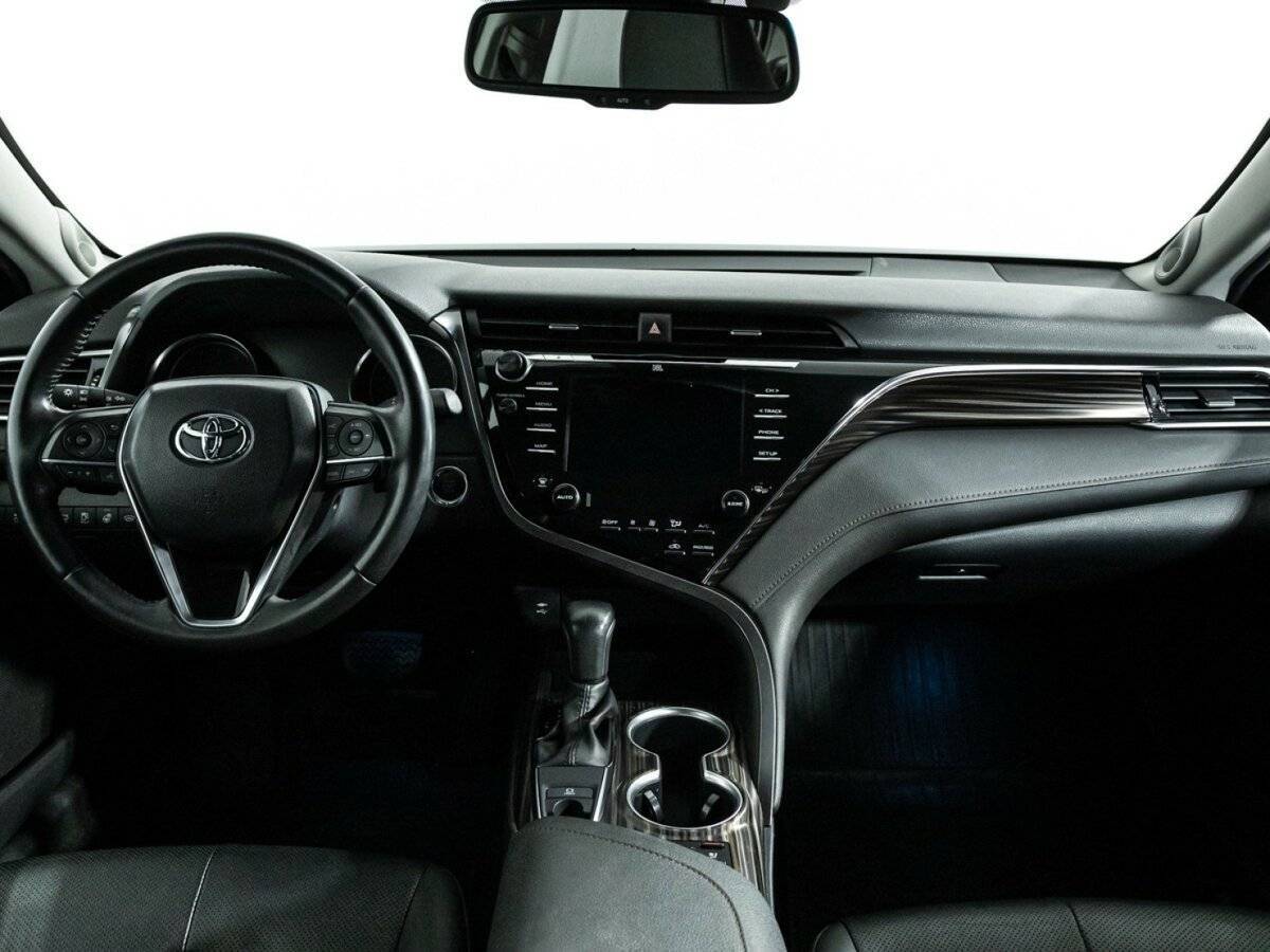 Toyota Camry 2020 года с пробегом. Фото: #12