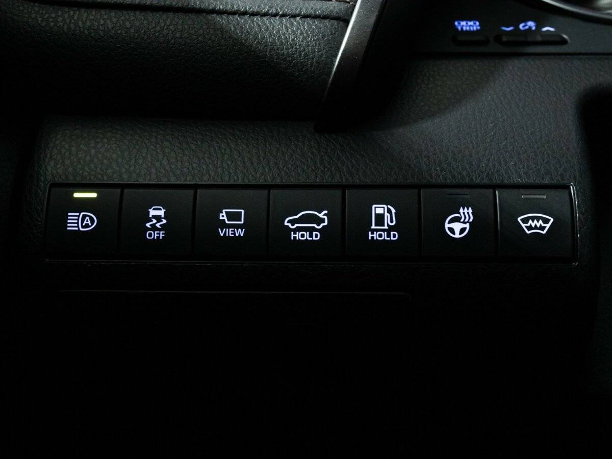 Toyota Camry 2020 года с пробегом. Фото: #21