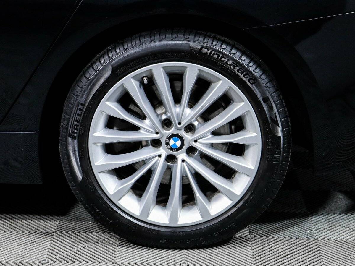 BMW 5 серии 2020 года с пробегом. Фото: #11