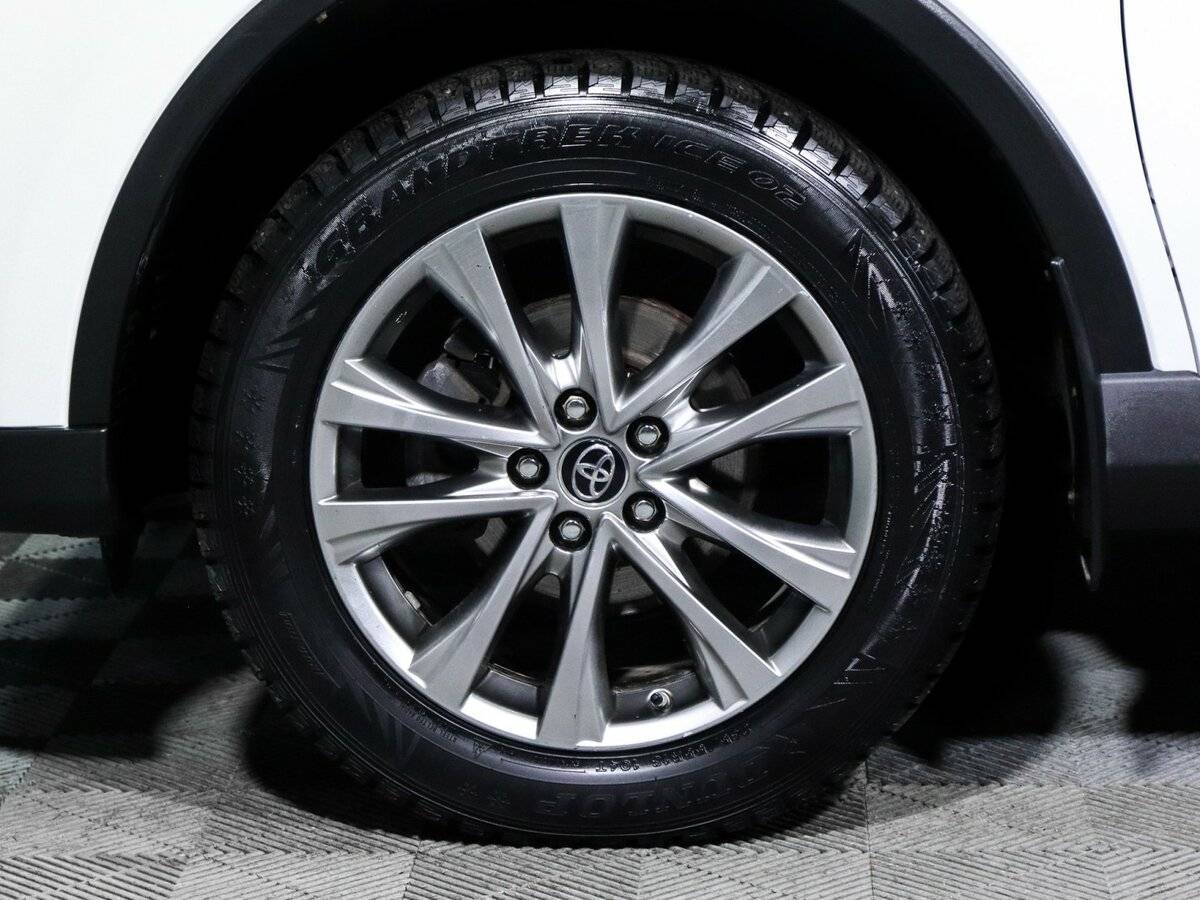Toyota RAV4 2017 года с пробегом. Фото: #14
