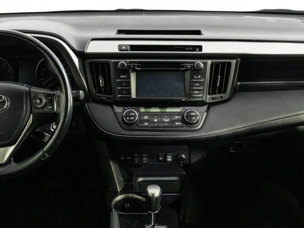 Toyota RAV4 2016 года с пробегом. Фото: #11