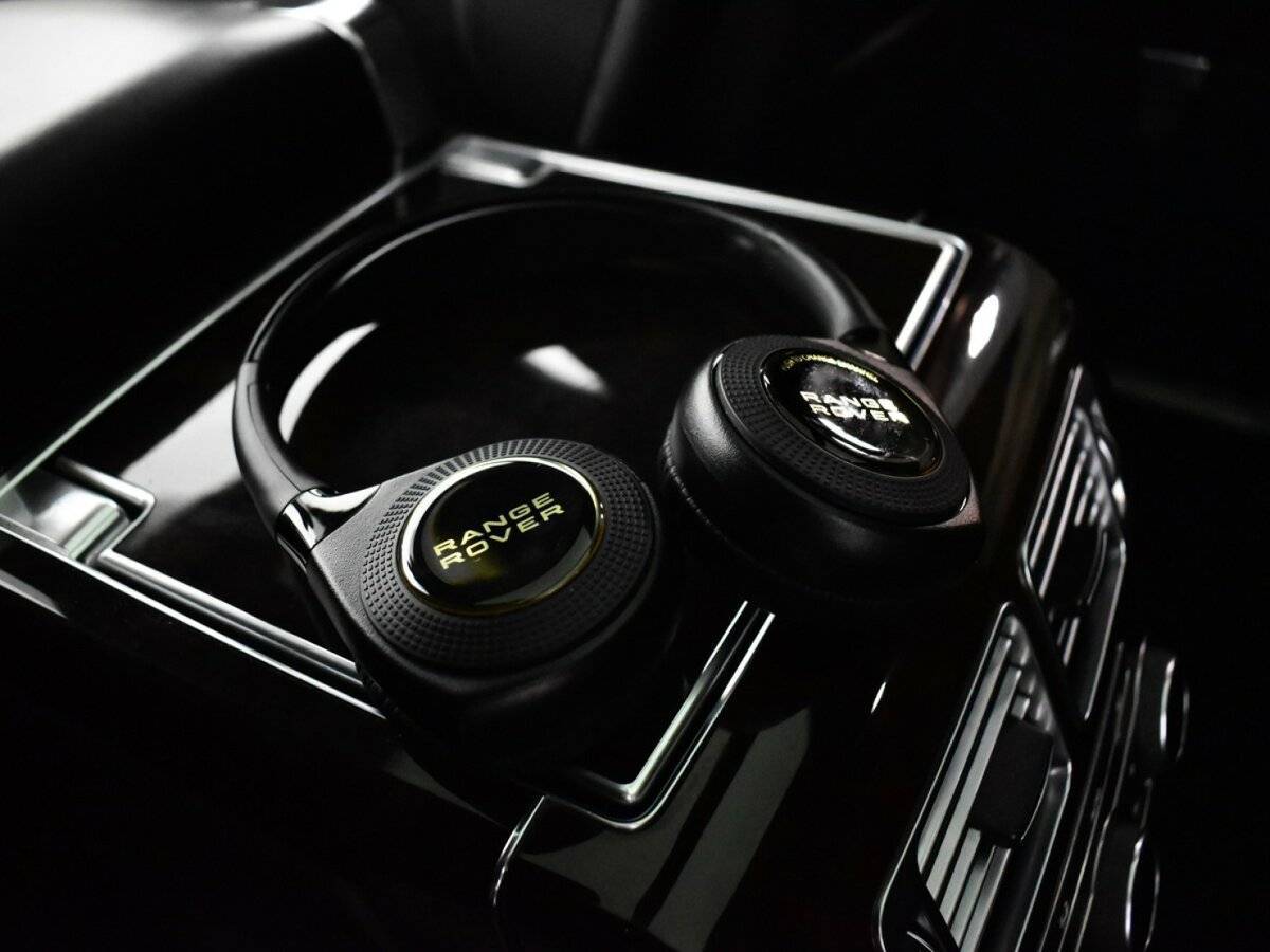 Land Rover Range Rover 2017 года с пробегом. Фото: #16