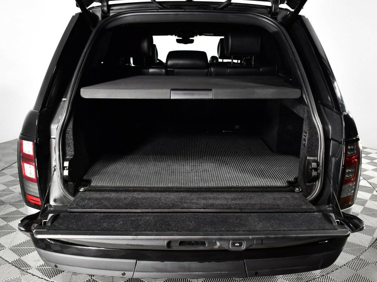 Land Rover Range Rover 2017 года с пробегом. Фото: #17