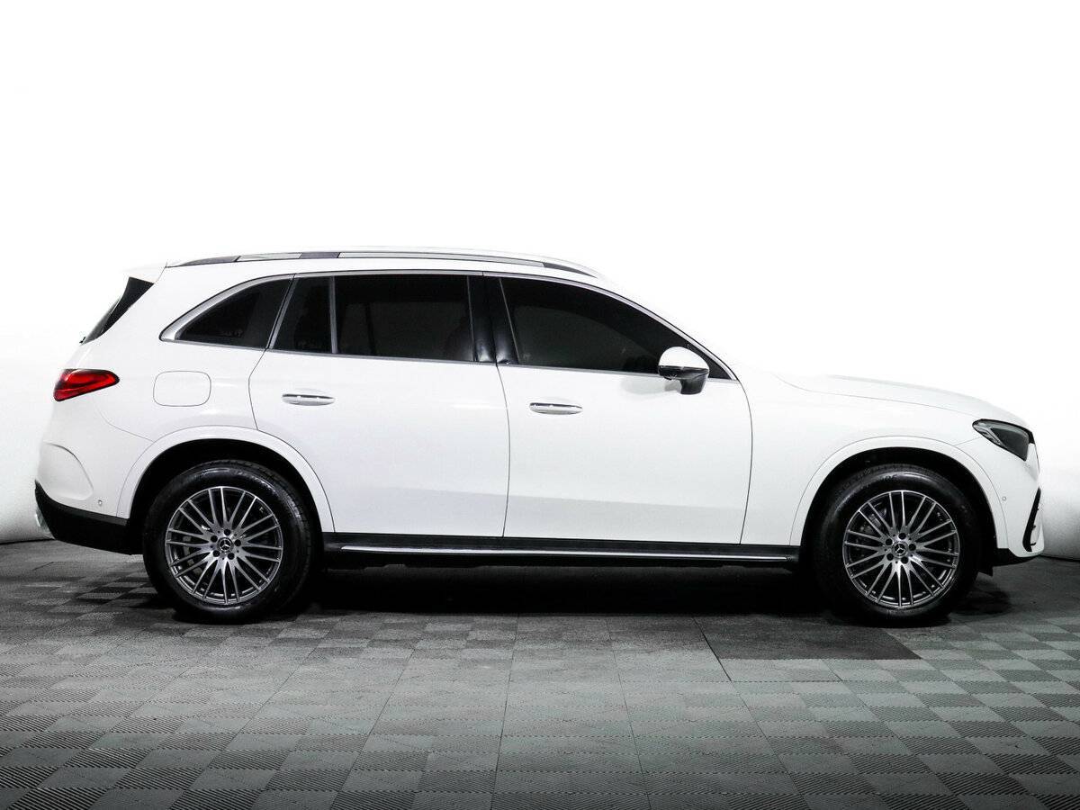 Mercedes-Benz GLC 2023 года с пробегом. Фото: #3