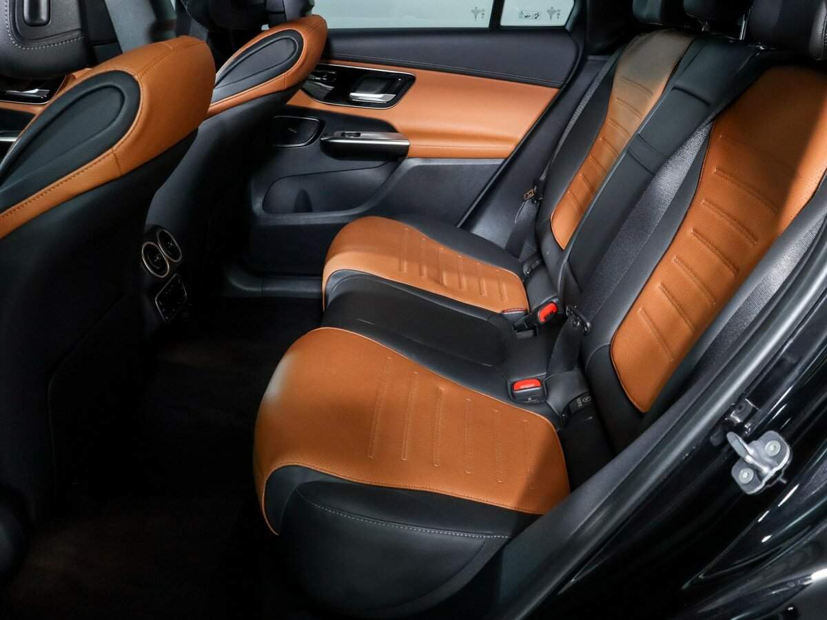 Mercedes-Benz GLC 2023 года с пробегом. Фото: #6