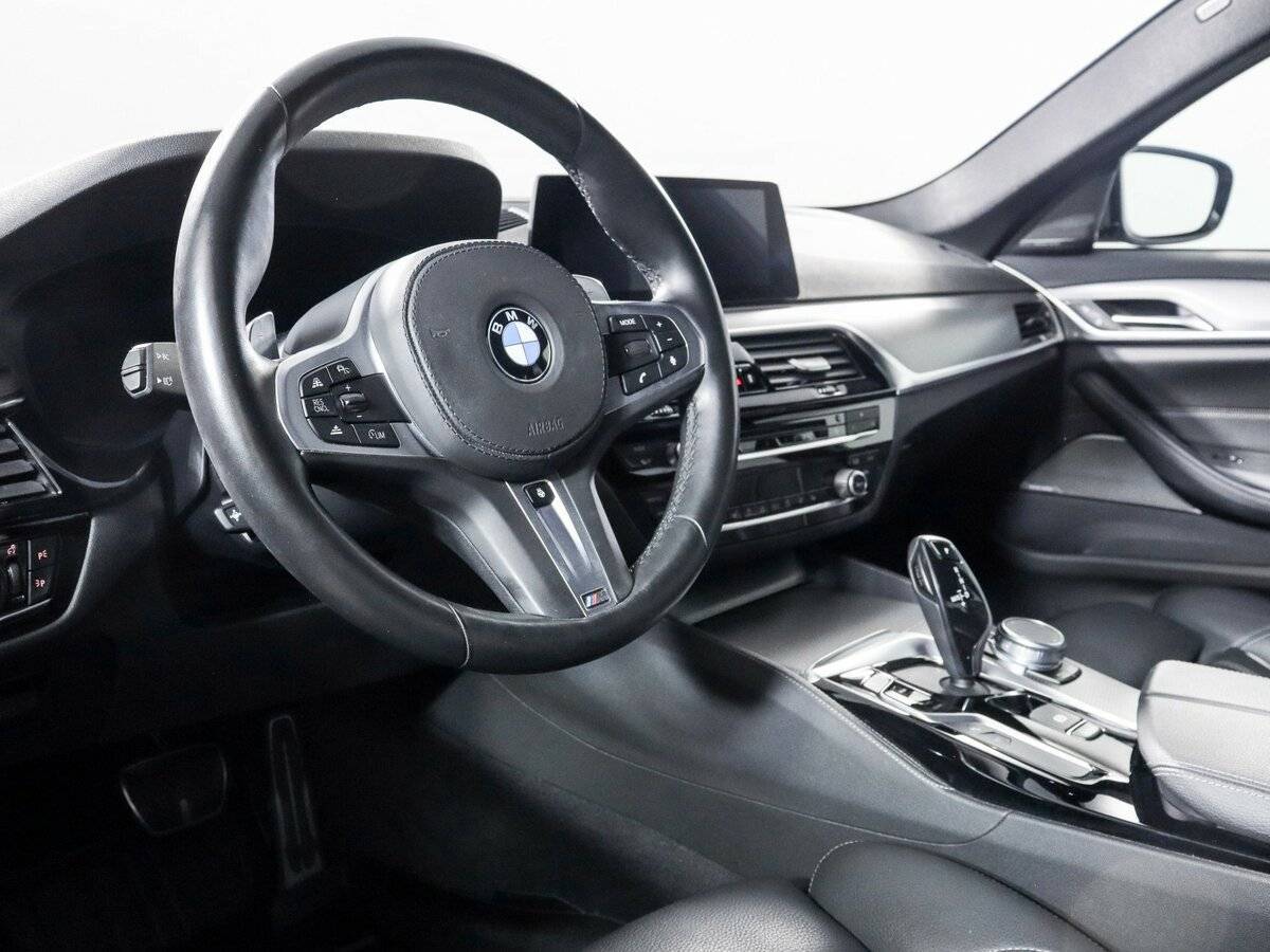 BMW 5 серии 2018 года с пробегом. Фото: #14