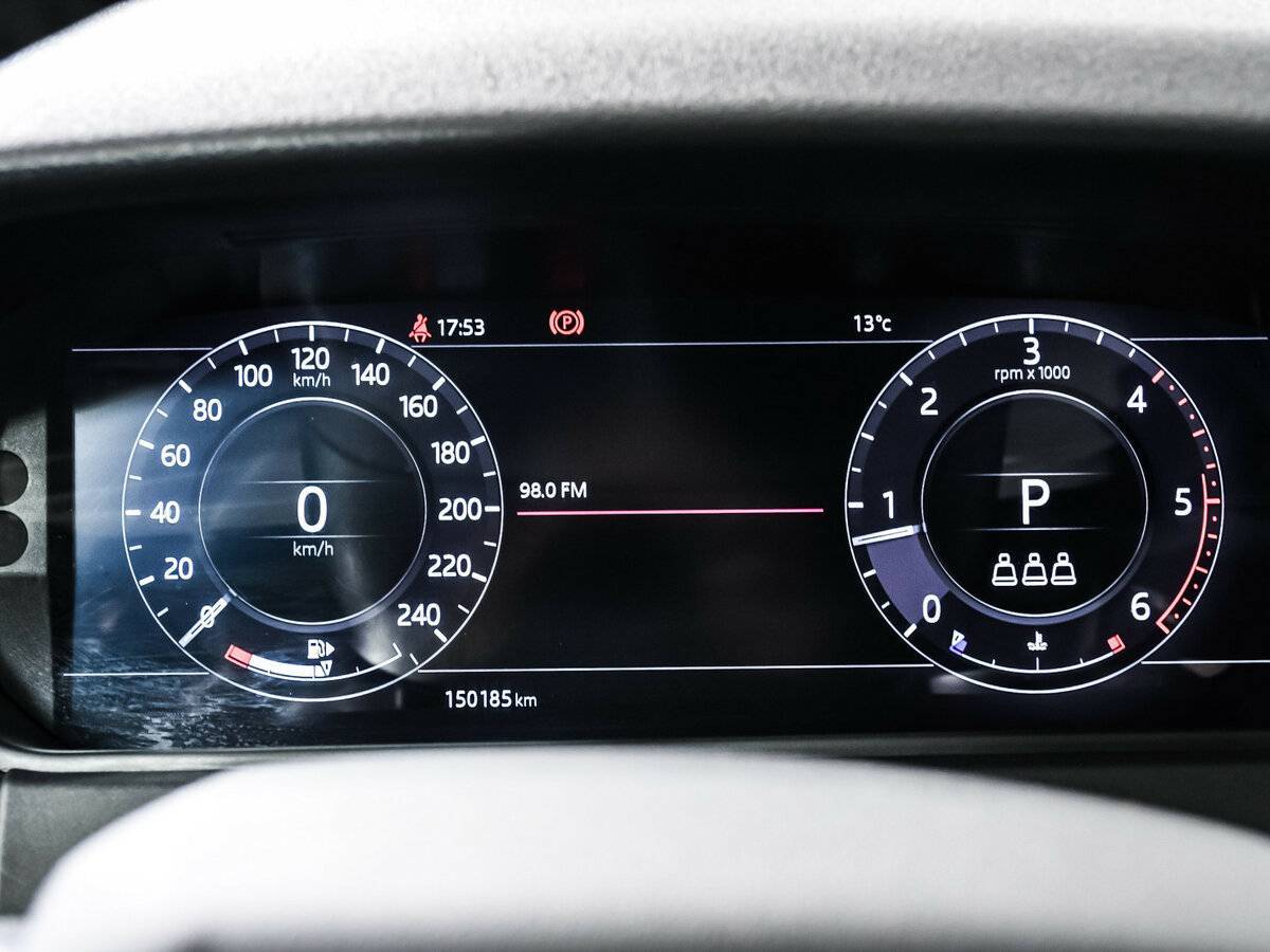 Land Rover Range Rover Velar 2019 года с пробегом. Фото: #9