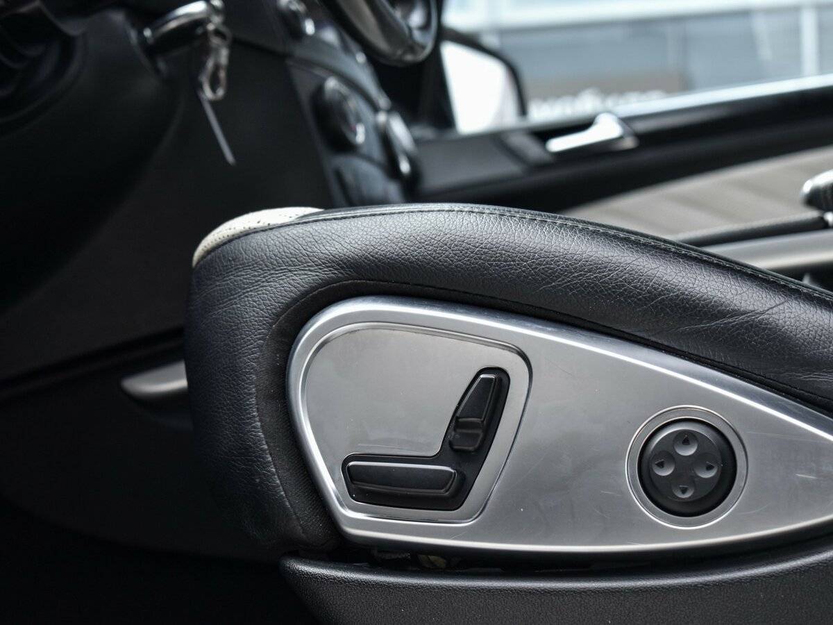 Mercedes-Benz GL-Класс 2012 года с пробегом. Фото: #10