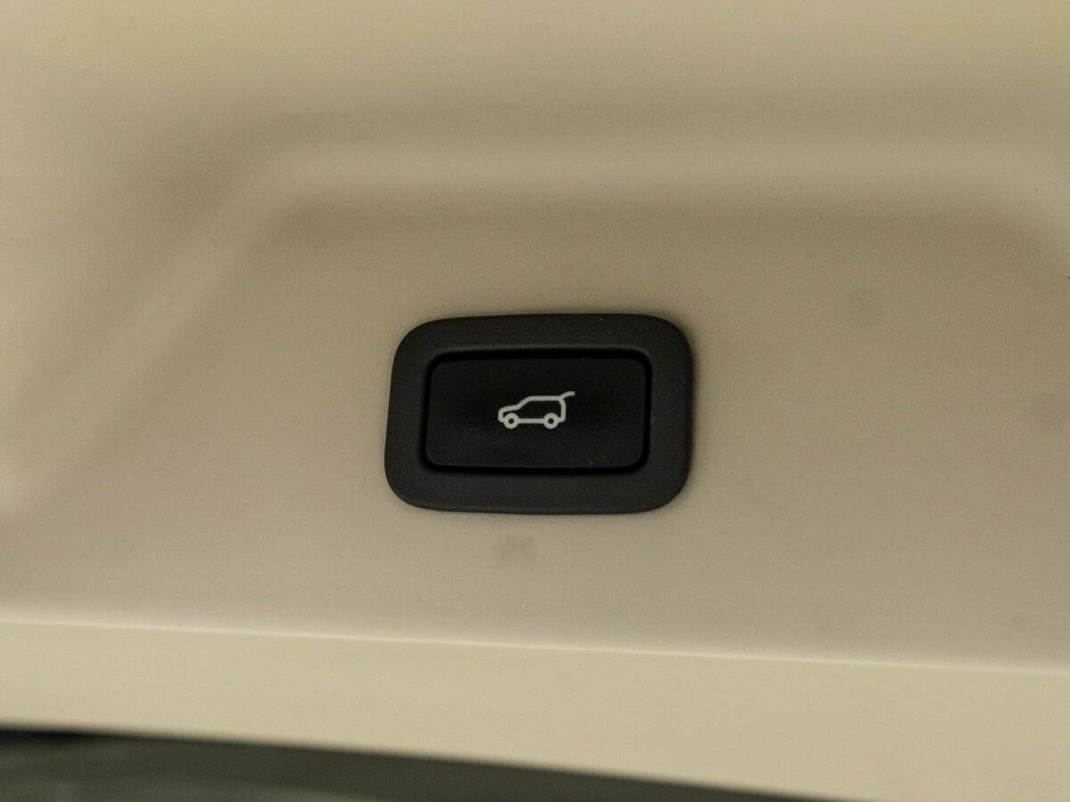 Land Rover Range Rover 2014 года с пробегом. Фото: #16