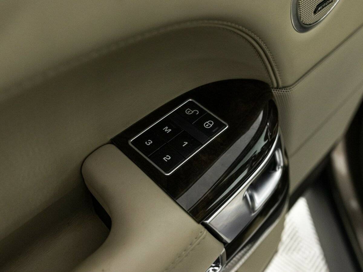 Land Rover Range Rover 2014 года с пробегом. Фото: #18