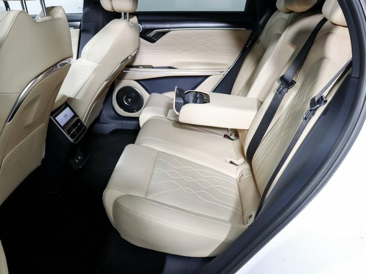 Voyah Free 2023 года с пробегом. Фото: #9