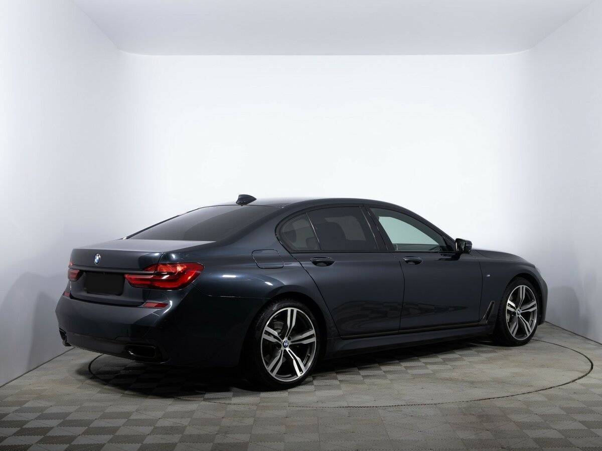 BMW 7 серии 2017 года с пробегом. Фото: #4
