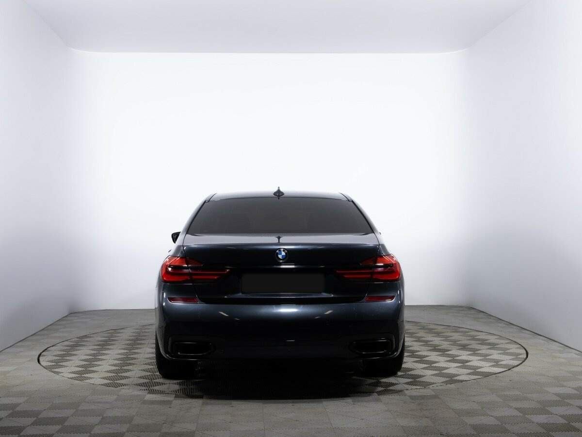 BMW 7 серии 2017 года с пробегом. Фото: #5