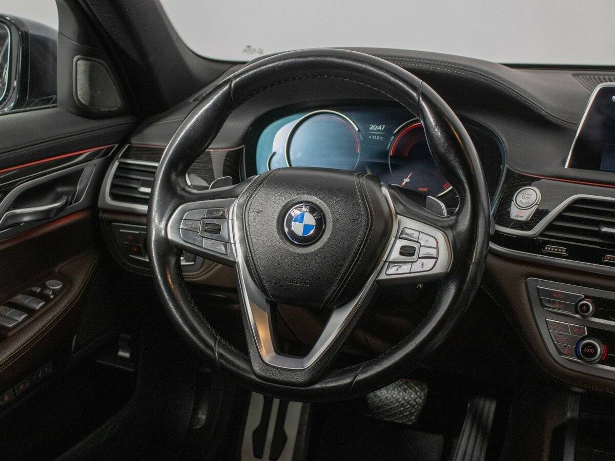 BMW 7 серии 2017 года с пробегом. Фото: #15