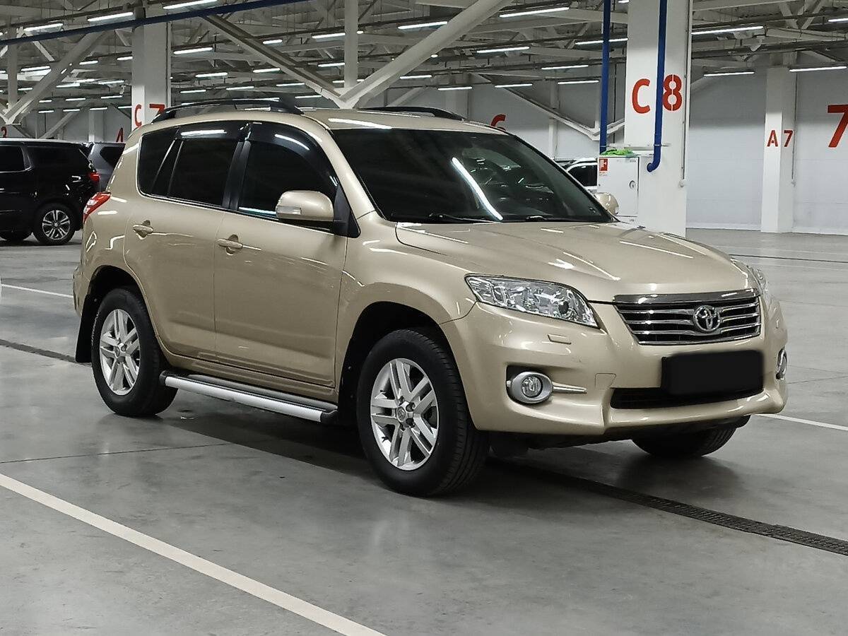 Toyota RAV4 2011 года с пробегом. Фото: #2