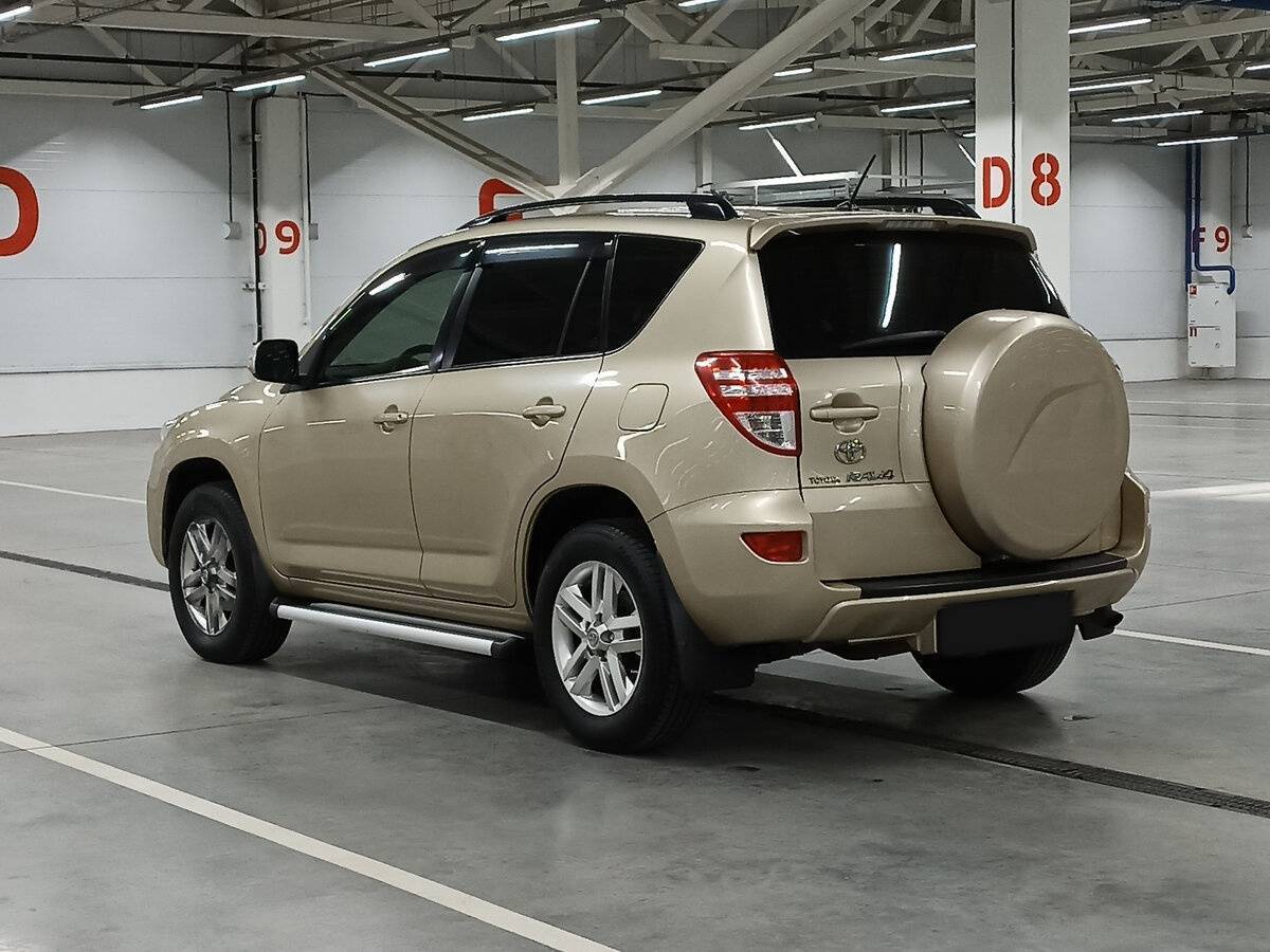 Toyota RAV4 2011 года с пробегом. Фото: #6