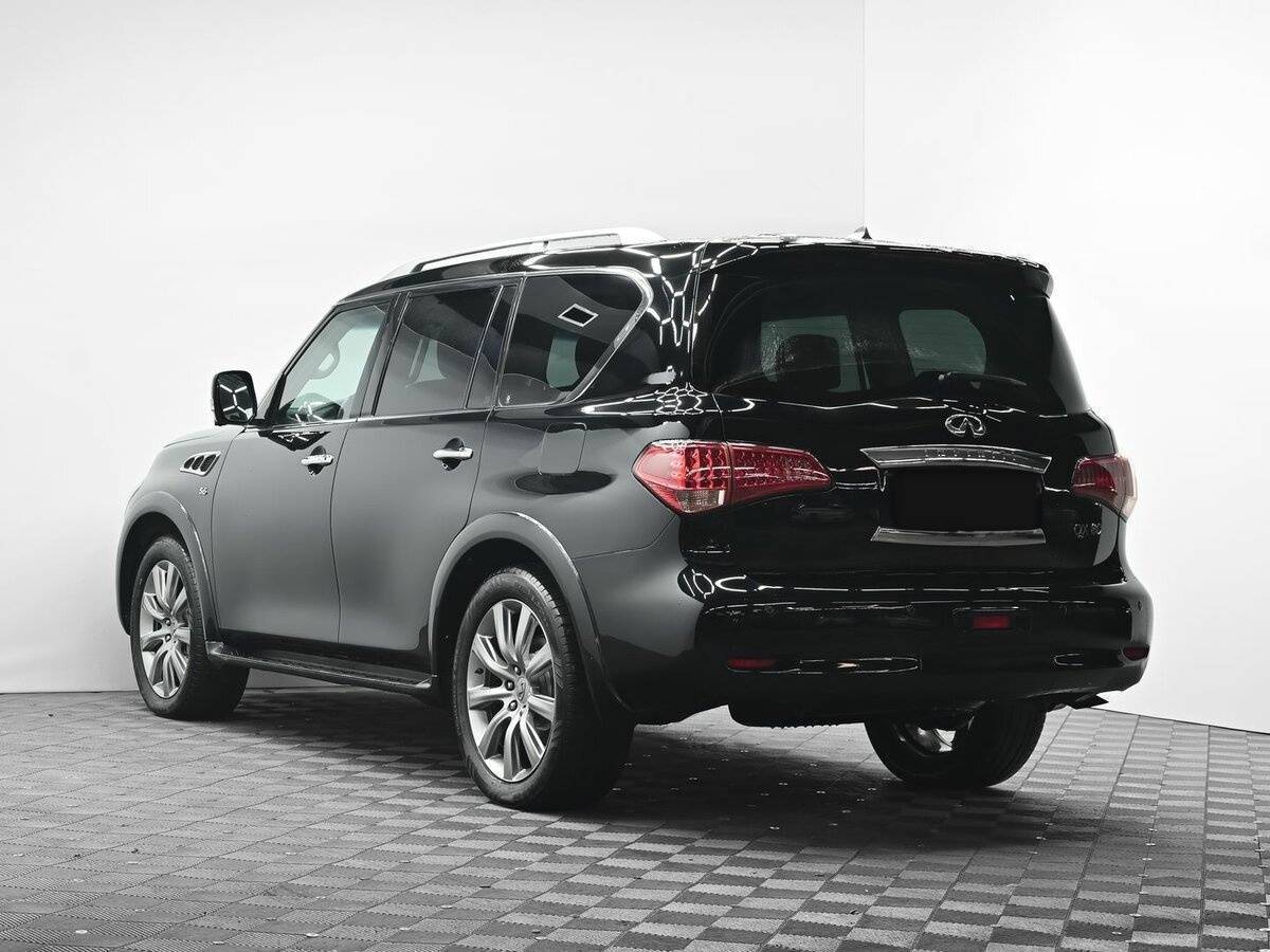 Infiniti QX80 2013 года с пробегом. Фото: #2
