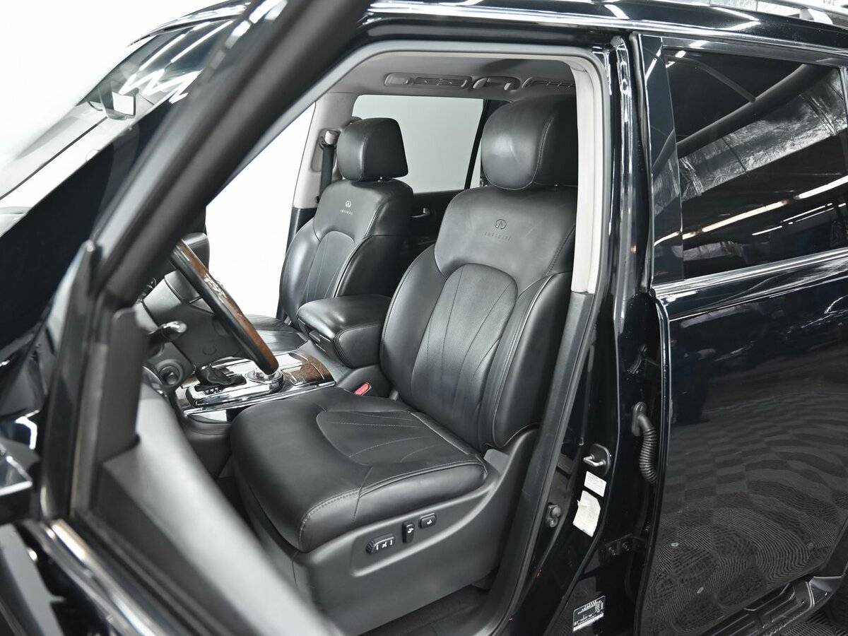 Infiniti QX80 2013 года с пробегом. Фото: #4
