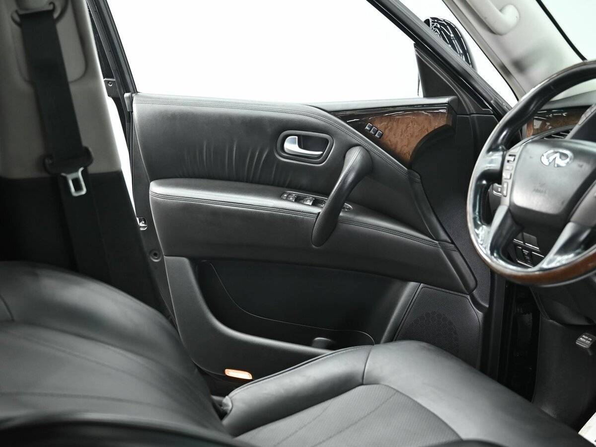 Infiniti QX80 2013 года с пробегом. Фото: #5