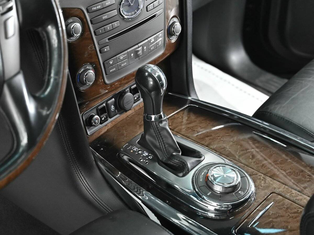 Infiniti QX80 2013 года с пробегом. Фото: #12