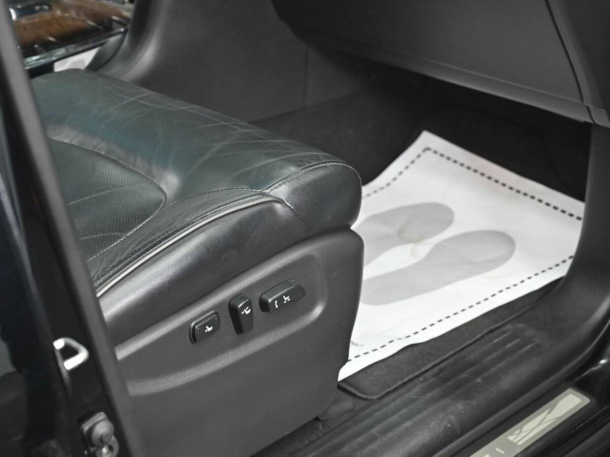 Infiniti QX80 2013 года с пробегом. Фото: #14