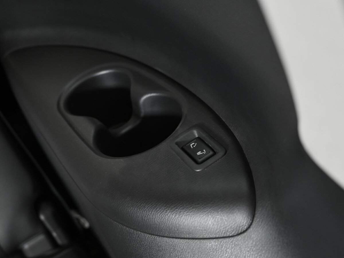 Infiniti QX80 2013 года с пробегом. Фото: #18