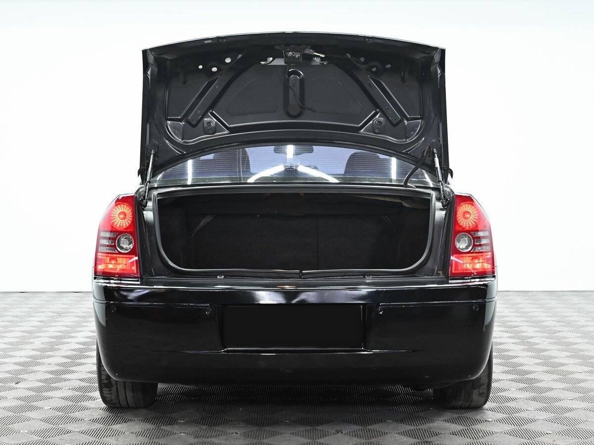 Chrysler 300C 2004 года с пробегом. Фото: #4