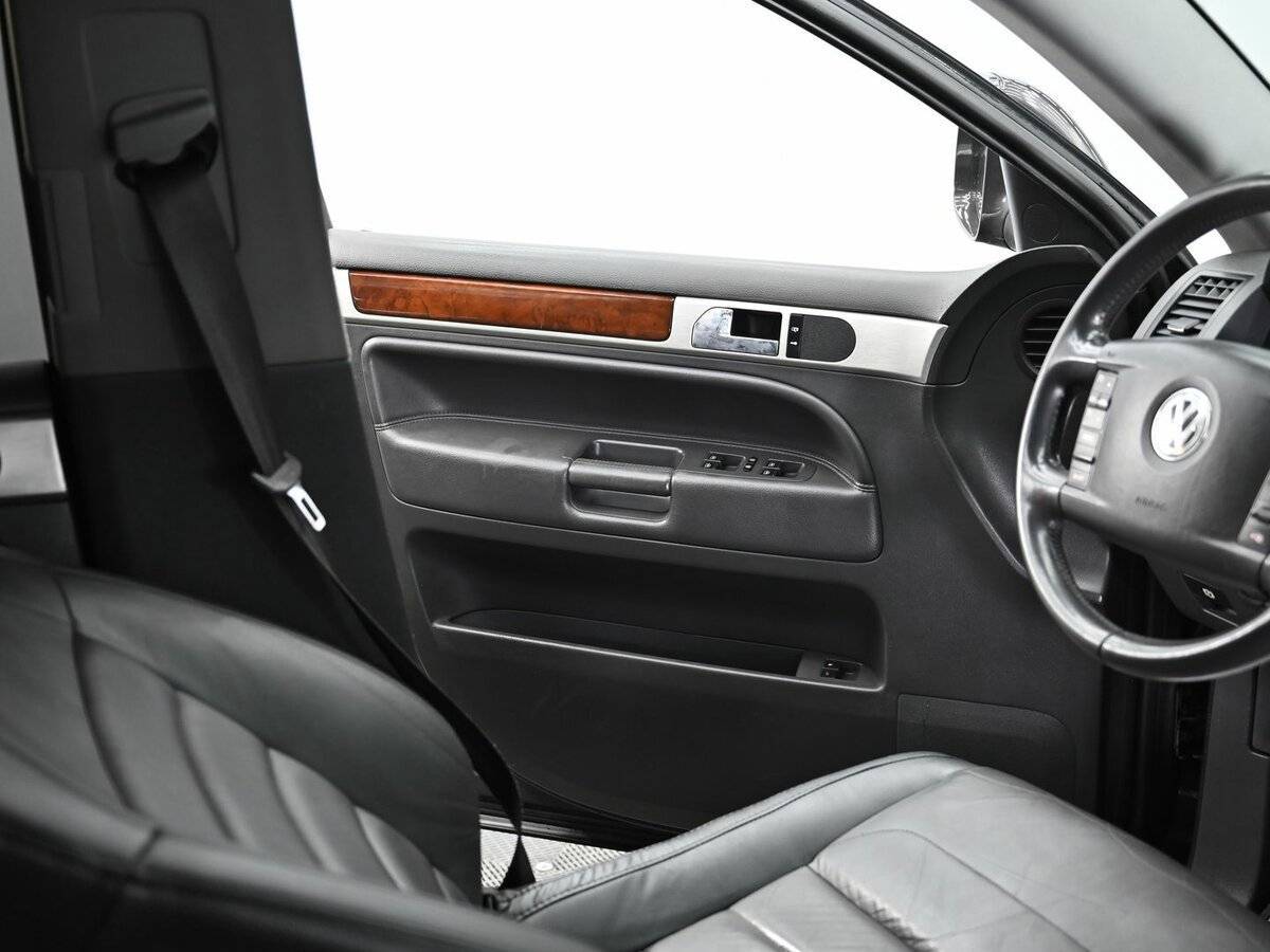 Volkswagen Touareg 2010 года с пробегом. Фото: #6