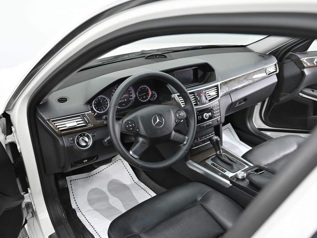 Mercedes-Benz E-Класс 2010 года с пробегом. Фото: #6