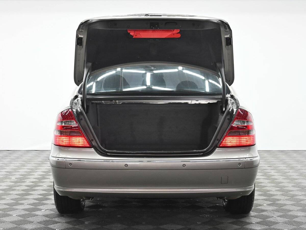 Mercedes-Benz E-Класс 2004 года с пробегом. Фото: #4