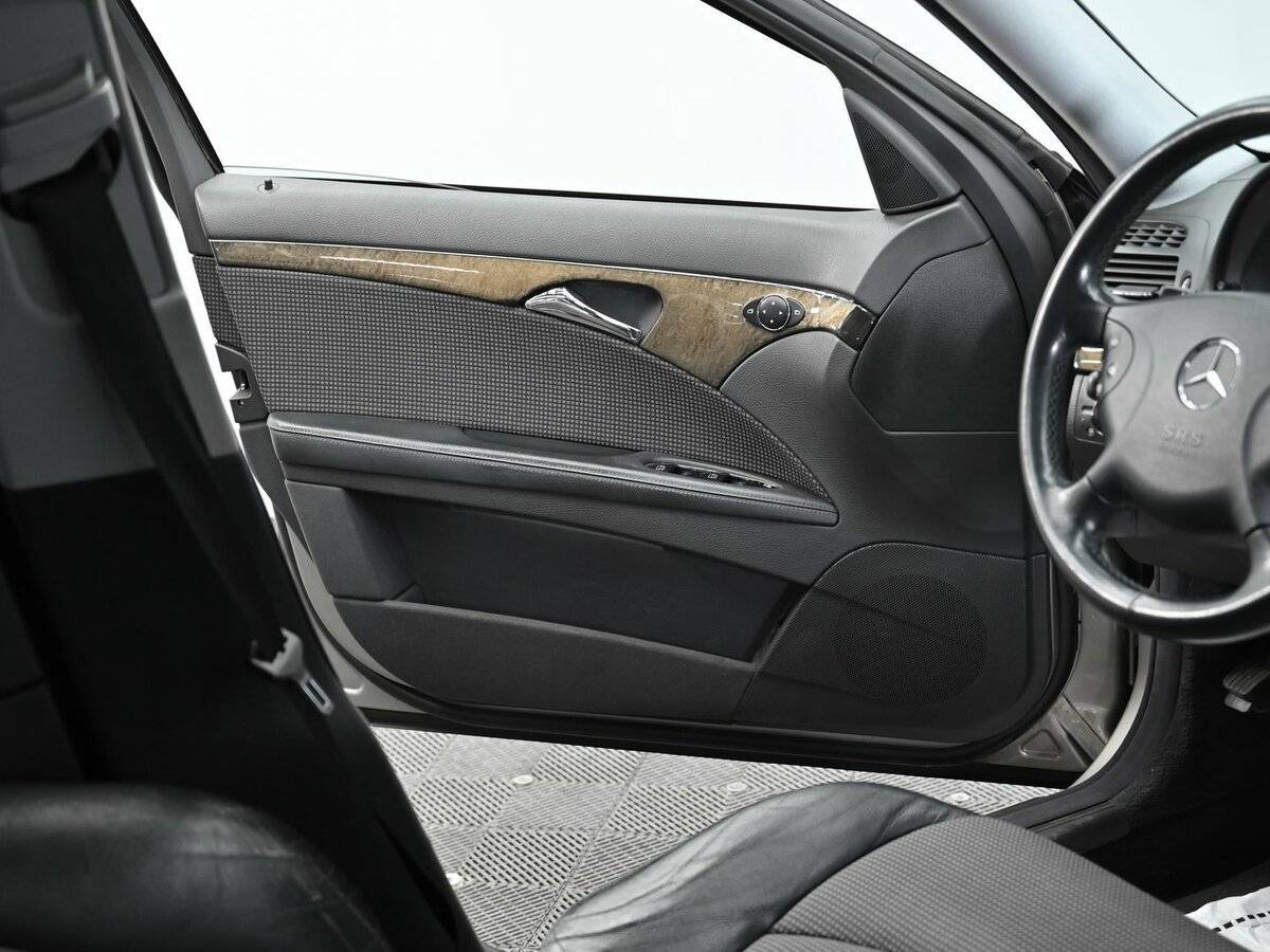 Mercedes-Benz E-Класс 2004 года с пробегом. Фото: #6