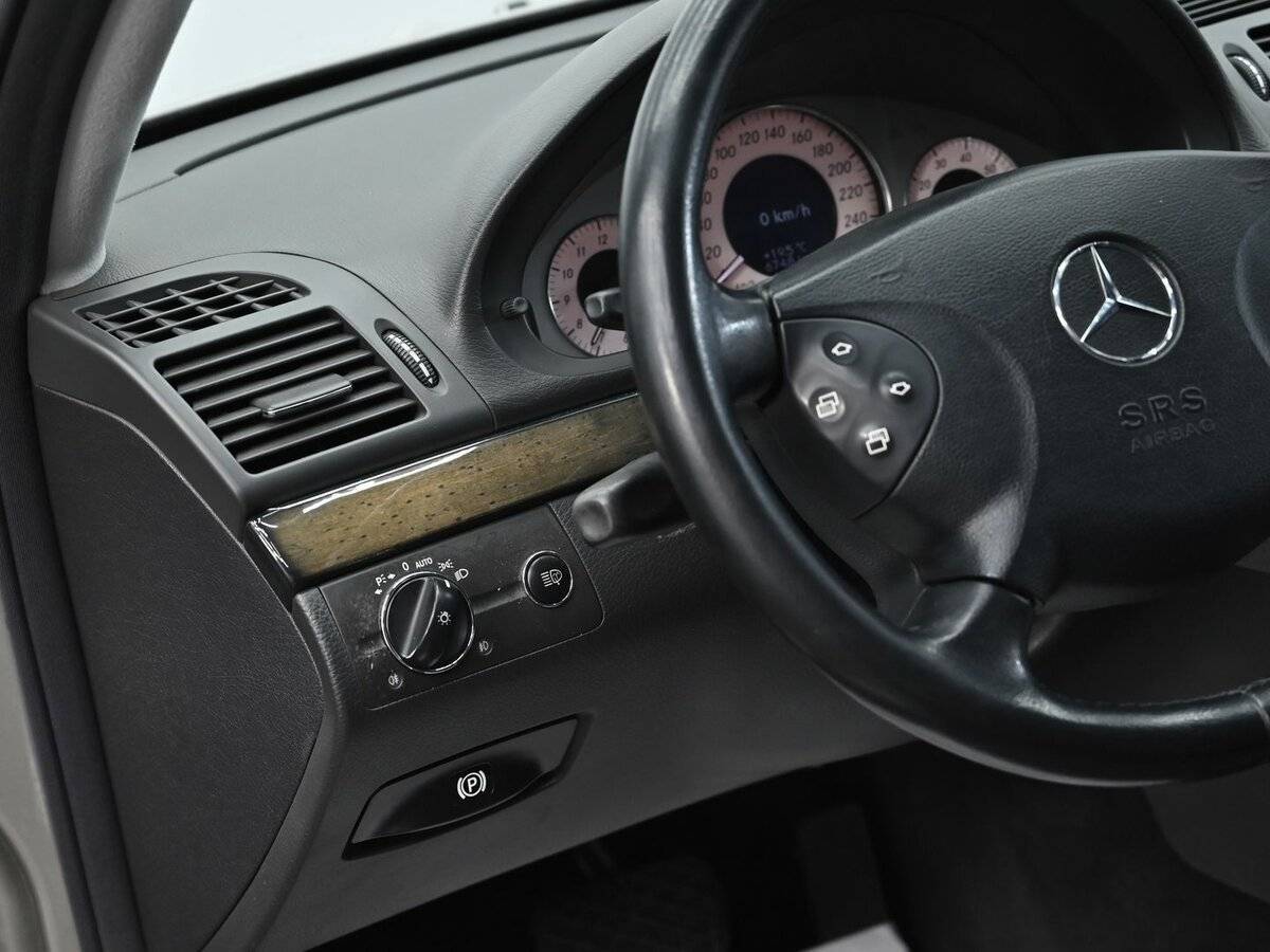 Mercedes-Benz E-Класс 2004 года с пробегом. Фото: #8